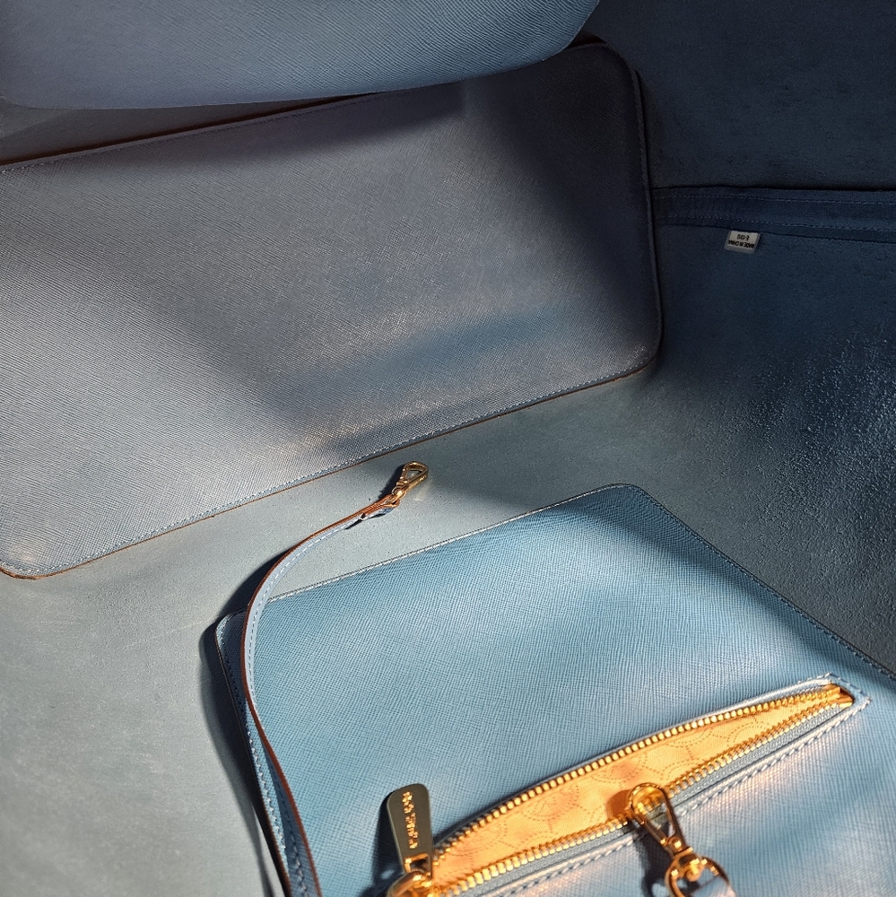 Michael Kors Jet Set Travel Stripe Calfskin Medium Tote Bag - Picture 12 of 13